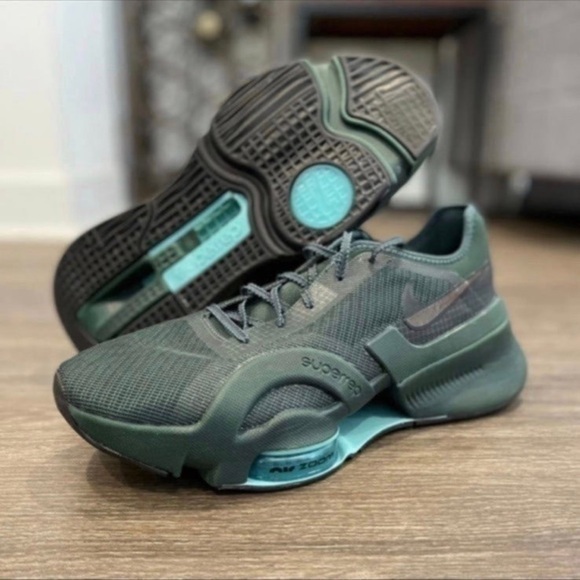 air zoom superrep green